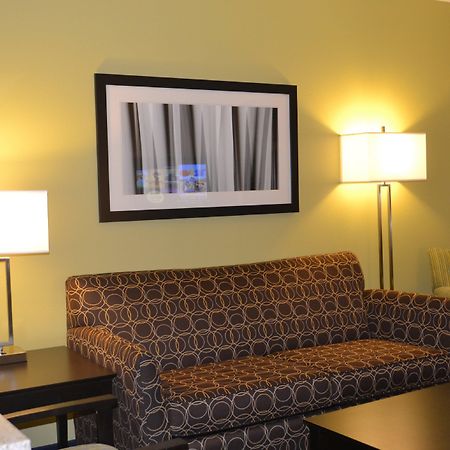 Holiday Inn Express Hotel & Suites Bloomington-Normal University Area By Ihg Oda fotoğraf