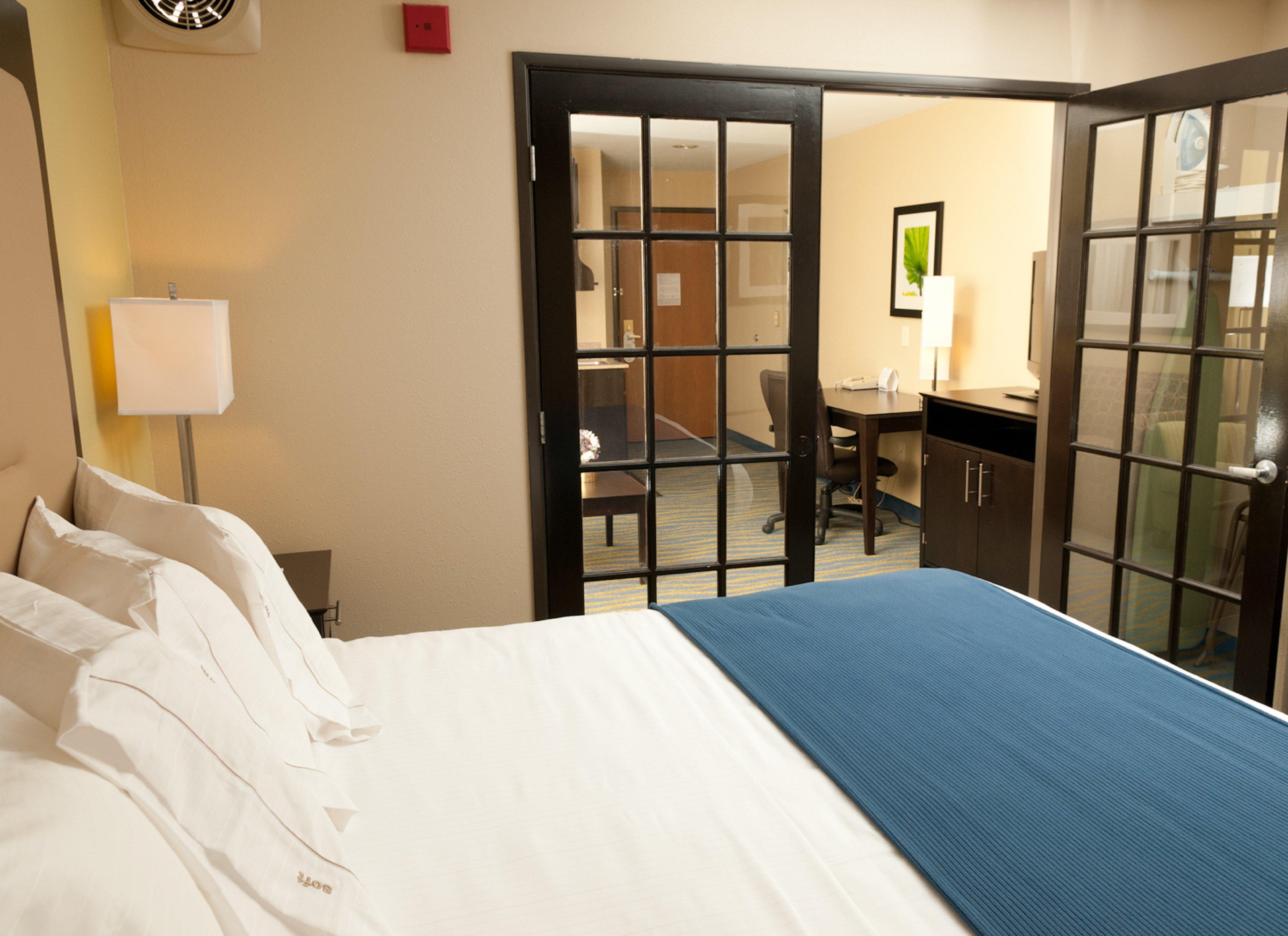 Holiday Inn Express Hotel & Suites Bloomington-Normal University Area By Ihg Dış mekan fotoğraf